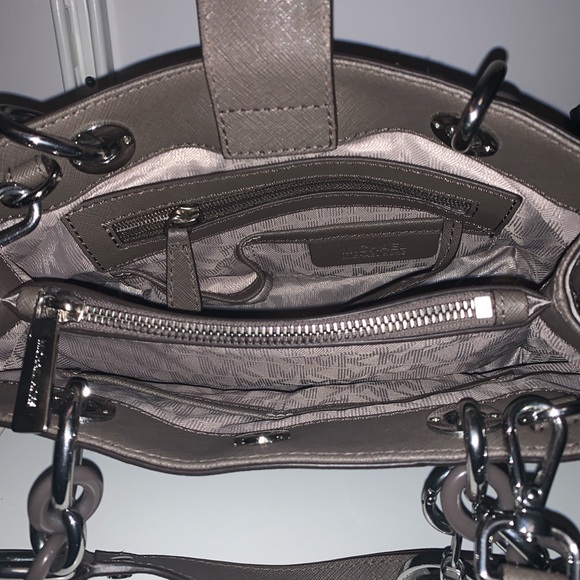 Michael Kors Purse - Picture 3 of 4
